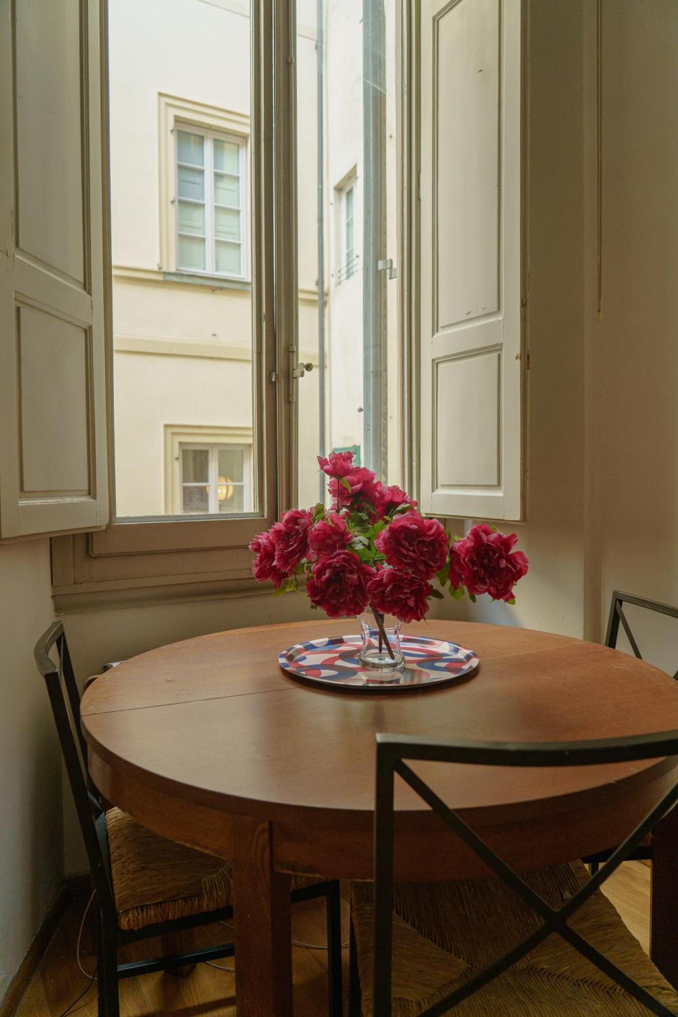 Nice One Bedroom In Historical Building Florencja Zewnętrze zdjęcie